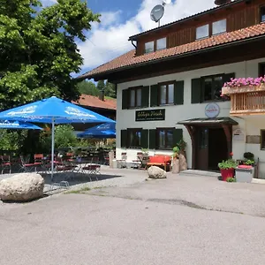 Goldiger Hirsch Frühstückspension